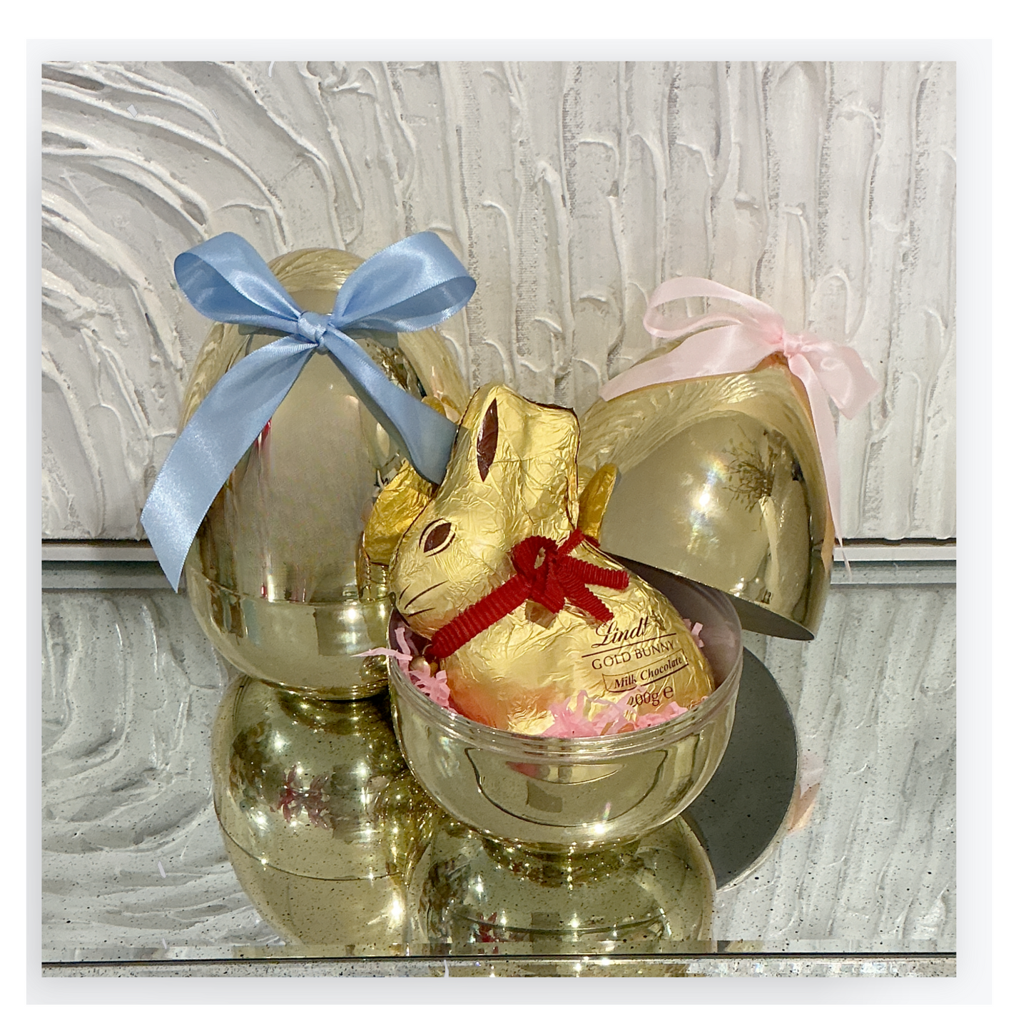 Golden Egg with Lindt Gold Bunny Milk 200g